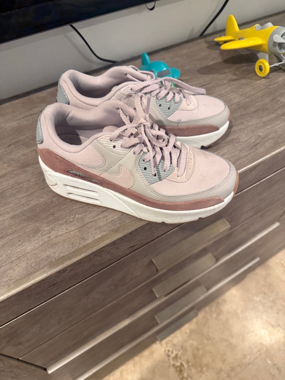 Nike Air max Women's Light Pink and Mauve Casual Sneakers